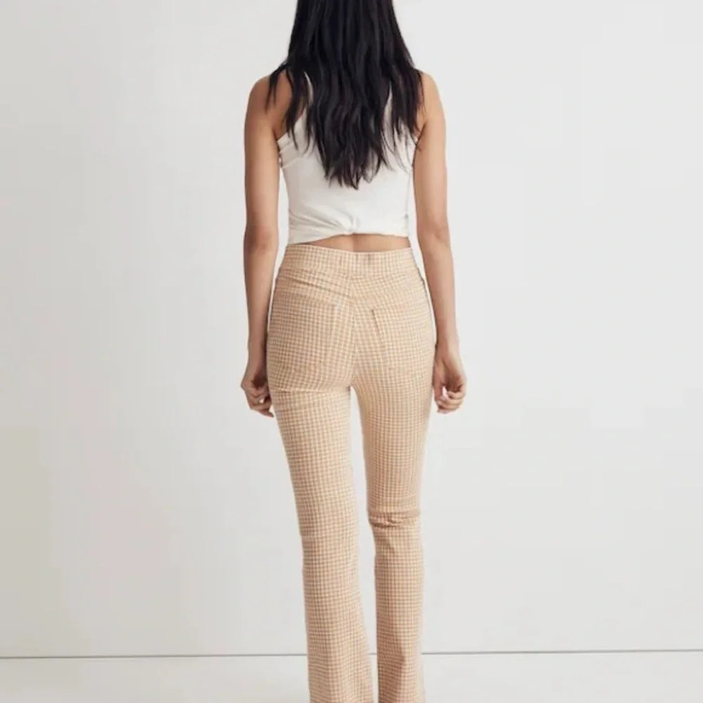 Madewell Pull-On Skinny Flare Jeans in Mini Check - Picture 3 of 5